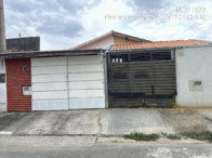 Casa com 2 quartos em Pindamonhangaba/SP