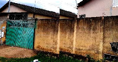 Casa 2 quartos com varanda, área construída 53,61m², 1 vaga