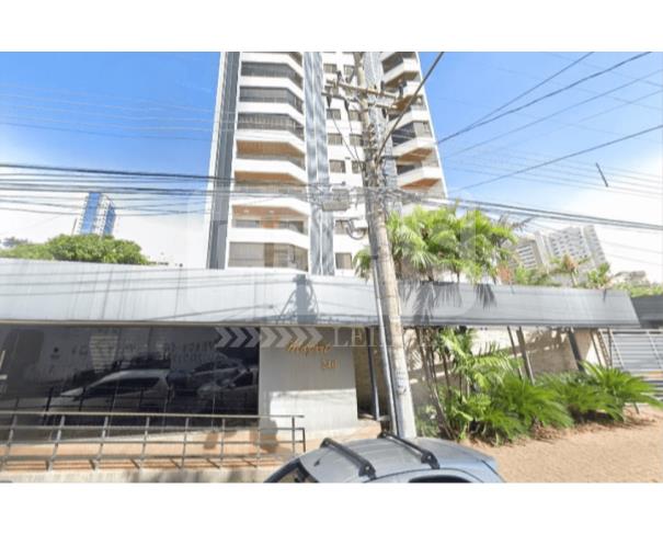 Apartamento com 2 vagas de garagem, 4 quartos, 2 suítes, 340m²