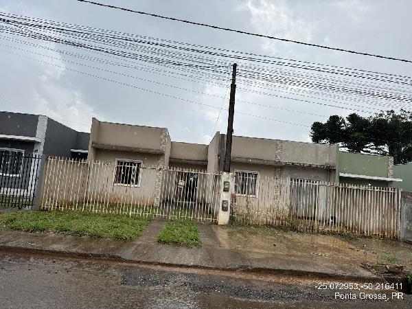 Casa 3 quartos, 1 banheiro, 1 vaga, 58m² construída, desocupada