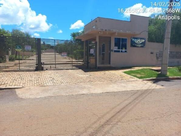 Casa com 2 quartos, 1 banheiro, 69m² área privativa, 1 vaga
