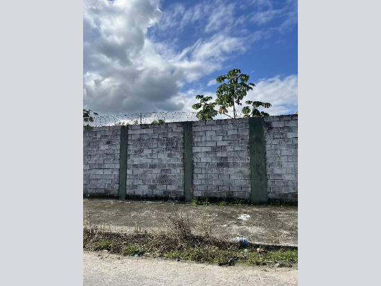 Prédio Comercial com 77m² em Mongaguá