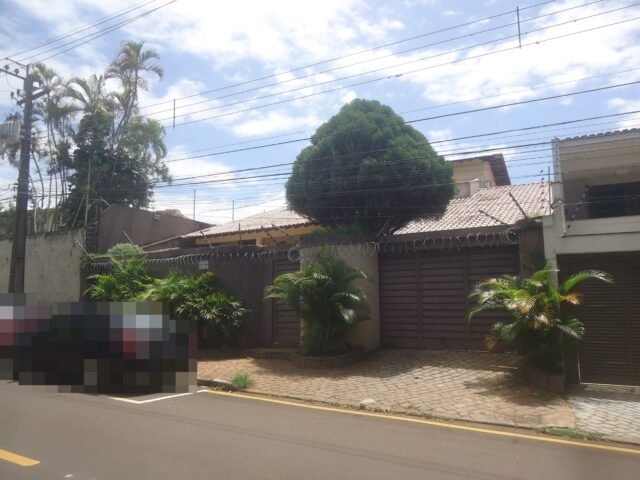 Terreno 401m² com Residência 278m² em Londrina/PR