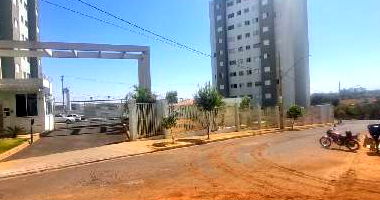 Apartamento com 2 quartos e vaga de garagem