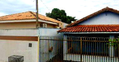 Casa com 2 suítes e 1 dormitório em Pereira Barreto/SP