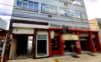 Conjunto de Salas Comerciais em Edifício Central