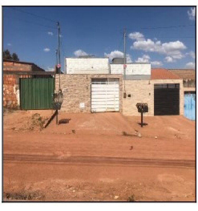 Casa com 2 quartos e 2 banheiros em Santo Antônio do Descoberto - GO