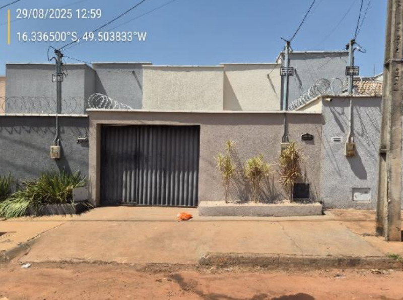 Casa em Inhumas/GO com 2 quartos e 72,34m² de área construída