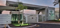 Casa moderna com 3 quartos, 200m², piscina e garagem