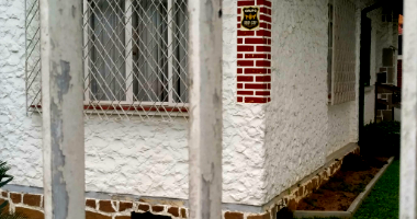 Casa com 570 m² em Joinville - Desocupada e Pronta para Morar