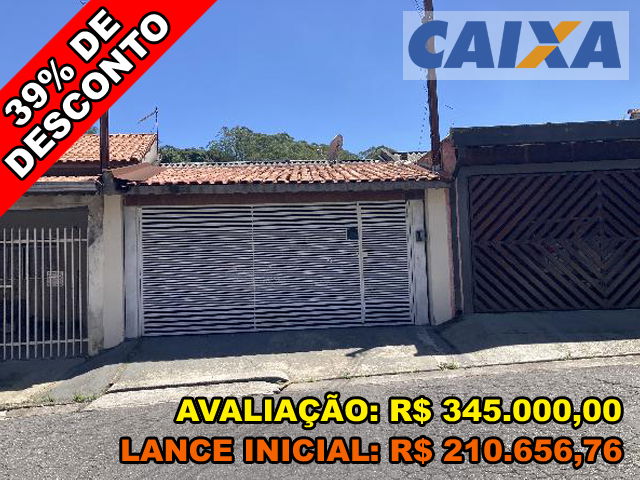 Casa com 3 quartos, 2 banheiros, 119m² construída, desocupada
