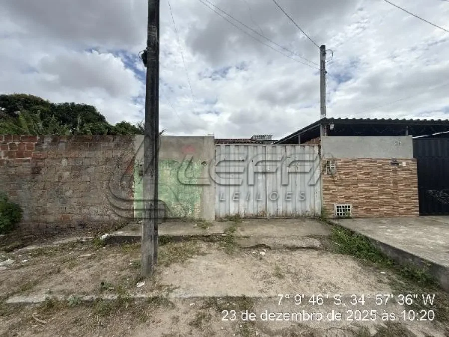 Casa com 1 quarto e 1 vaga de garagem, área construída de 125m²