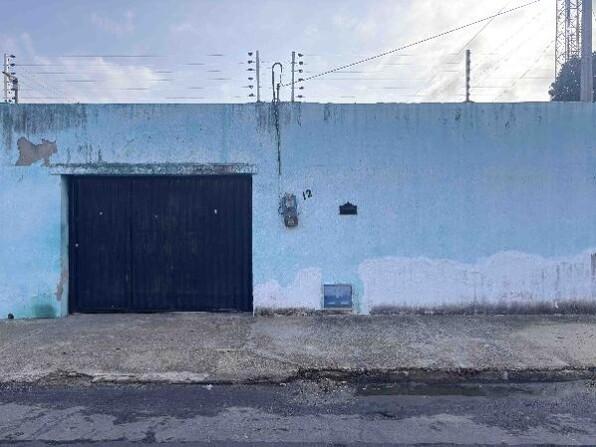 Casa com 2 quartos, 1 banheiro, 1 vaga e 82m² área privativa