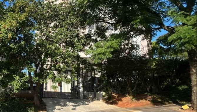 Apartamento com 2 quartos e 1 vaga em Porto Alegre