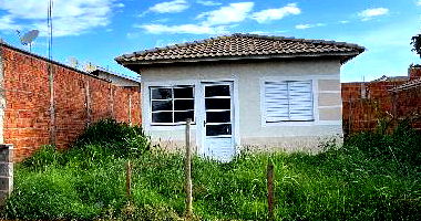 Casa com 2 Quartos e Área de Serviço em Fernandópolis