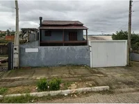Casa em Leilão com 70m² Construída e Terreno de 250m²