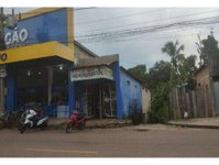 Imóvel comercial com 101,08m² construídos