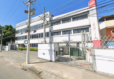 Prédios com 786m², 2 unidades e uso comercial