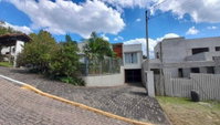 Casa com 3 quartos, 3 banheiros e 1 vaga de garagem, 362 m², ocupada
