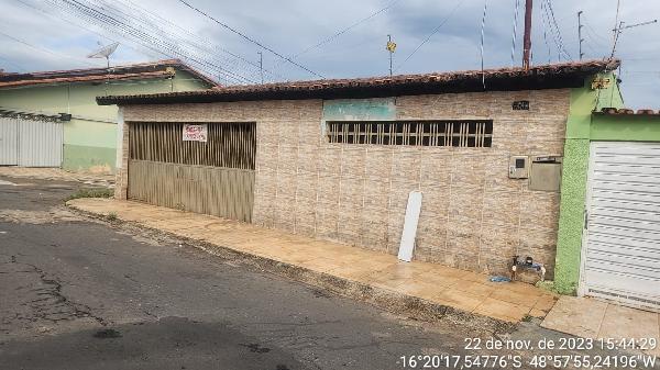 Casa com 2 Vagas e Área Privativa de 191,60m² em Anápolis