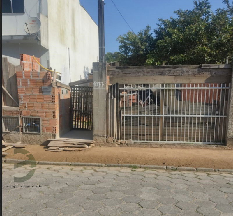 Terreno com Casa Mista em Navegantes/SC - Oportunidade Única!