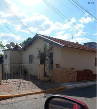 Casa de Tijolos com 6 Cômodos e Terreno de 375m² - Nua Propriedade 33,33%