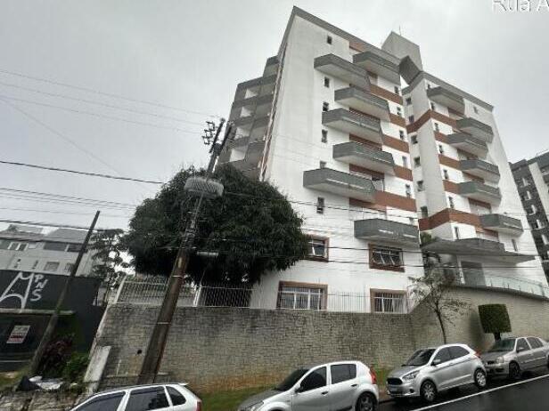 Apartamento com 3 quartos, 3 banheiros, 148m² privativos, vaga e varanda