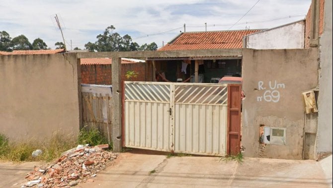 Casa em Terreno de 200 m² com 3 Quartos