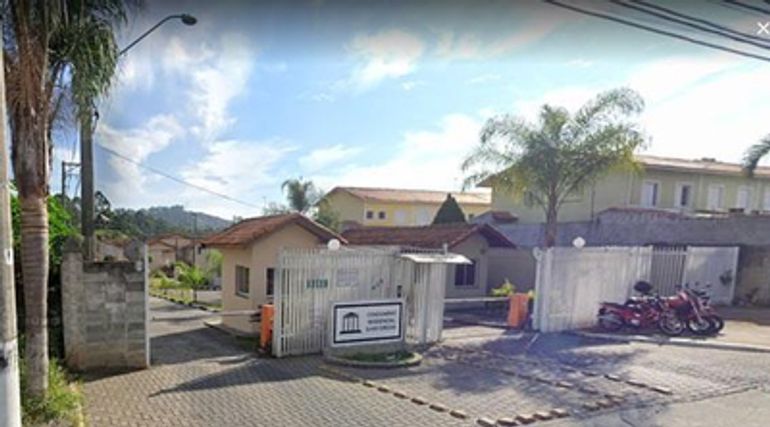Sobrado 154m² com 62,77m² útil em Guarulhos