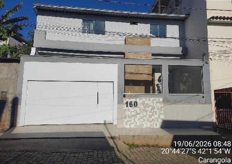 Casa com 3 Quartos e 299m² em Carangola/MG