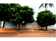 Terreno com Edificação Simples em Santa Helena de Goiás