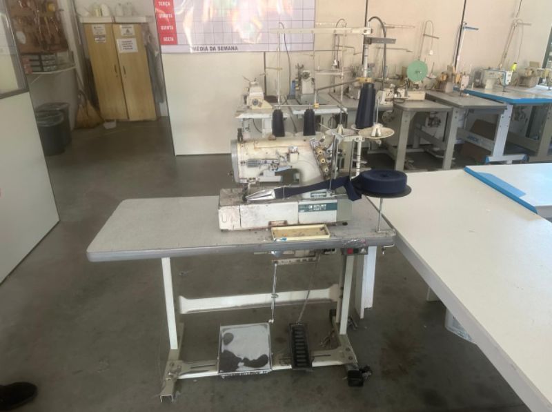 Máquina cobertura Kansai simples nº 131, avaliada em R$ 2.500
