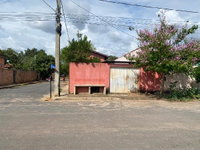 Casa com 2 Quartos e 1 Vaga em Pedras Grande