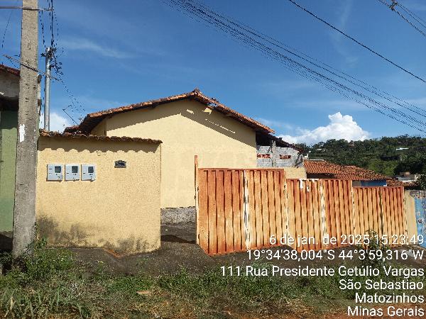 Casa 2 quartos, 1 banheiro, 108.99m² construída, desocupada