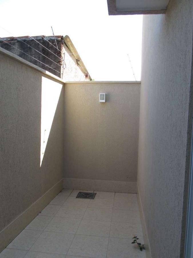 Casa com 3 quartos, 2 banheiros e 351m² construída, ocupada