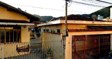 Casa com Terreno de 203m² em Poços de Caldas/MG