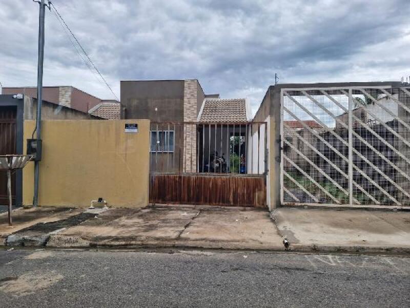 Casa com 2 quartos e 1 vaga em Cuiabá-MT, área privativa de 67,15m²