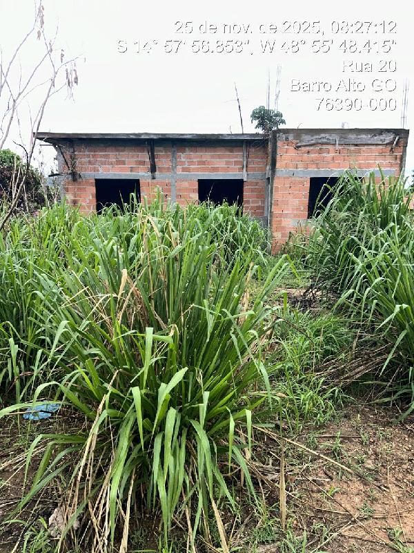 Casa com 2 Quartos, 78,27m² Privativa e 454,32m² de Terreno em Barro Alto/GO