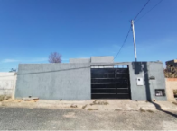 Casa com 2 quartos e 1 vaga em Inimutaba/MG