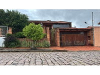Casa com 3 quartos, 1 vaga de garagem, 206m² construídos