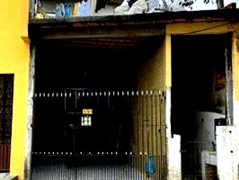 Casa Ocupada com 2 Dormitórios e Garagem em Itaquera