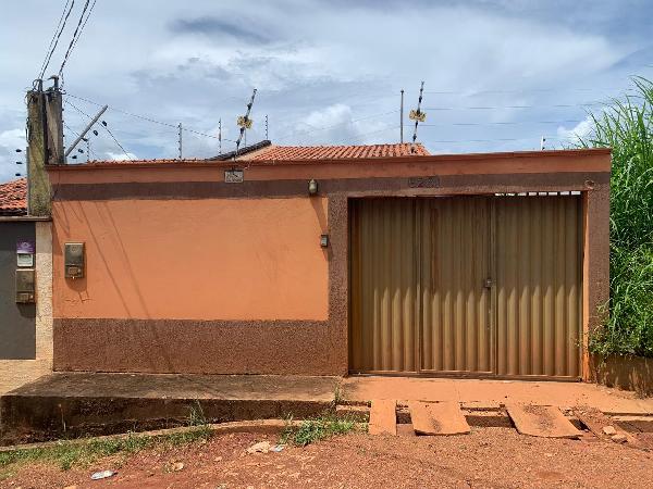 Casa 2 quartos 2 banheiros 68,5m² construída, desocupada