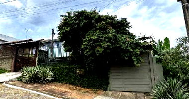 Casa 3 quartos, 1 banheiro, 1 vaga, 77m² construída, terreno 225m²