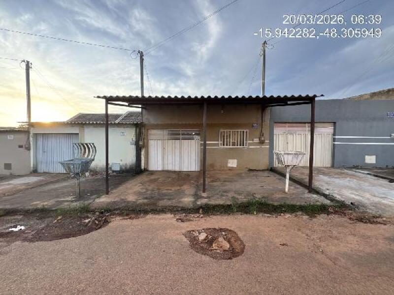 Casa com 2 Quartos e Varanda - 69,95 m²
