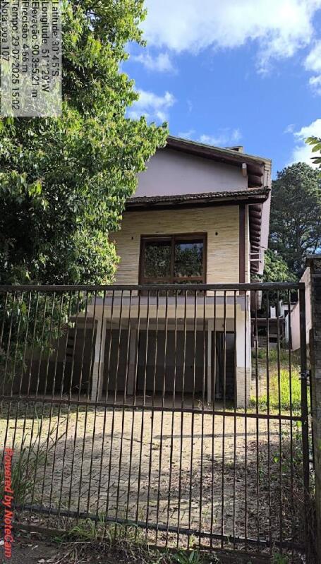 Casa com 233,55 m², 480 m² de terreno, desocupada