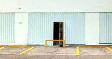 Ex-Agência Comercial com 429,94m² construídos, desocupada