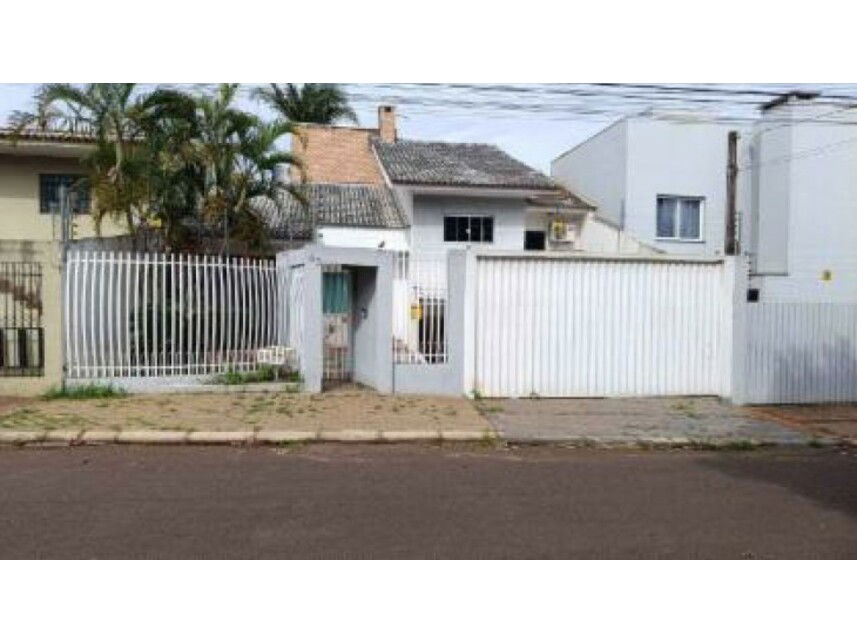 Casa com 3 quartos e 2 banheiros em Parque Verde, Cascavel/PR