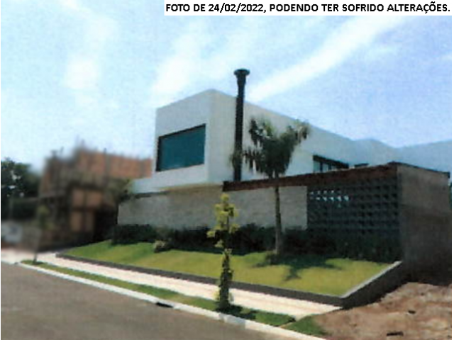 Casa de Alto Padrão com 603m² em Condomínio Residencial