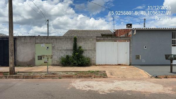 Casa com 2 quartos, 51,44m², área de terreno 127,5m²