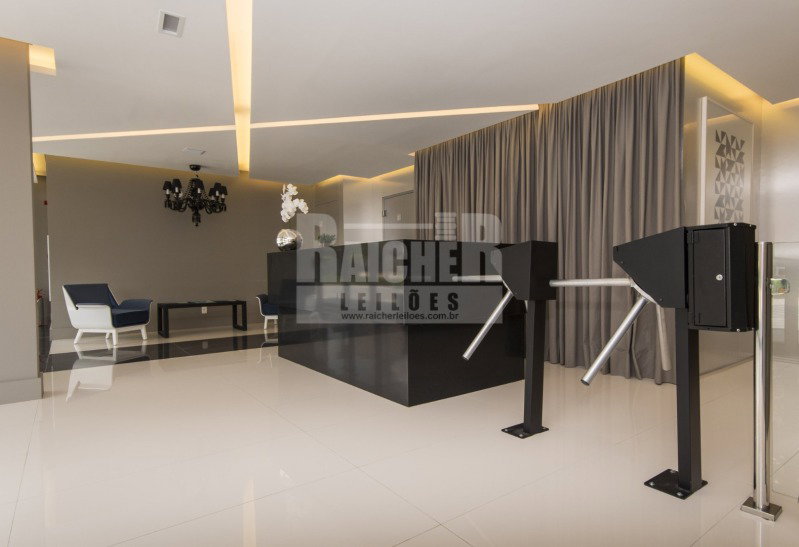 Conjunto Comercial com 1 Vaga em São Paulo - Alto de Pinheiros